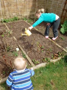 kids gardening.2